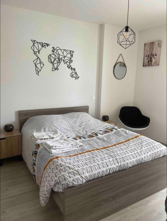 Appartement 4 Personnes Proche Lac Saint Point Montperreux Luaran gambar