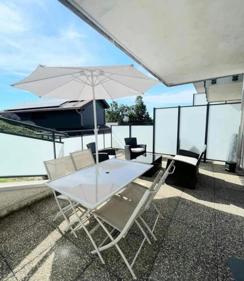 Appartement 4 Personnes Proche Lac Saint Point Montperreux Luaran gambar